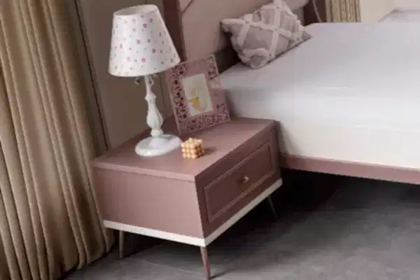 Armin Genç Odası Komodin