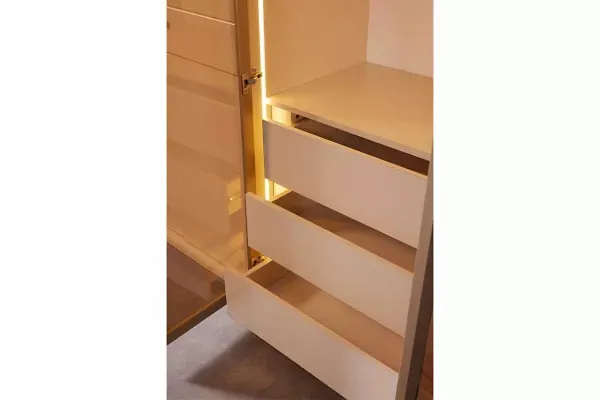 Clara Gardırop 6 Kapaklı